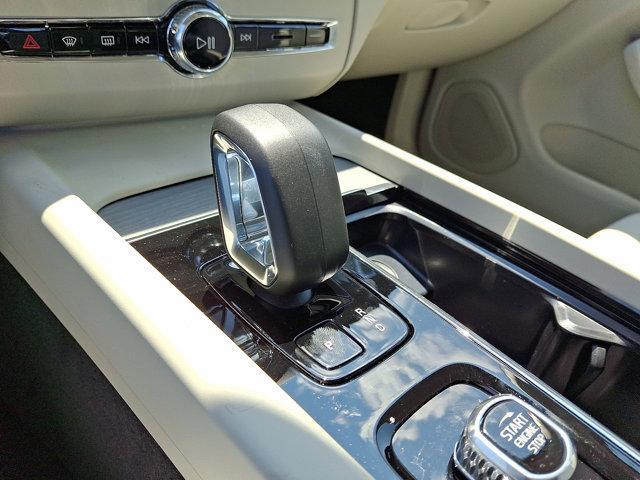 new 2025 Volvo XC60 Plug-In Hybrid car, priced at $67,000