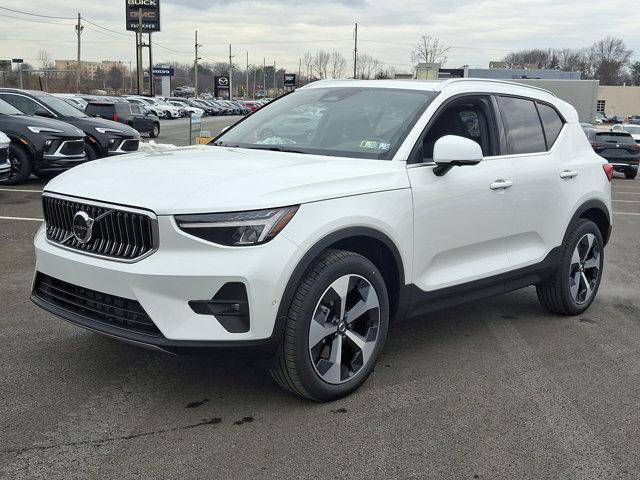 new 2025 Volvo XC40 car, priced at $47,965