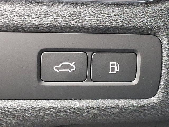 new 2025 Volvo XC60 Plug-In Hybrid car, priced at $72,250