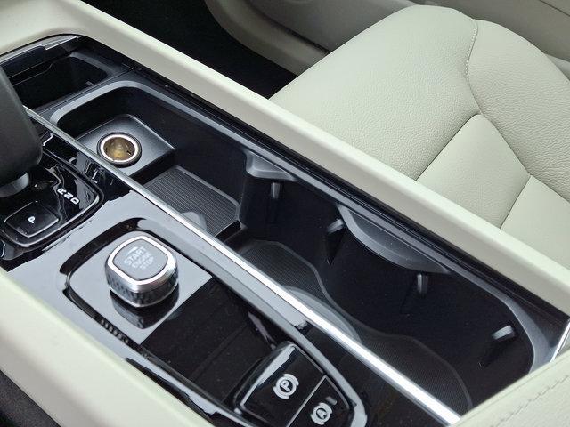 new 2025 Volvo XC60 car, priced at $55,360