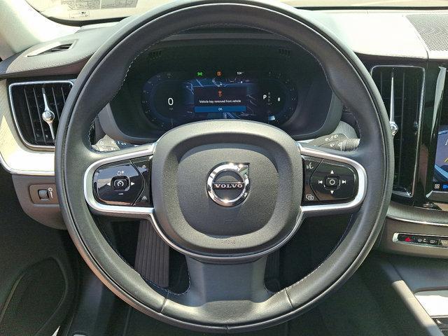 used 2022 Volvo XC60 car, priced at $40,769