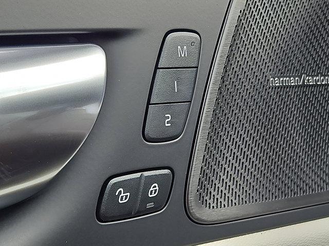 new 2026 Volvo XC60 car, priced at $63,935