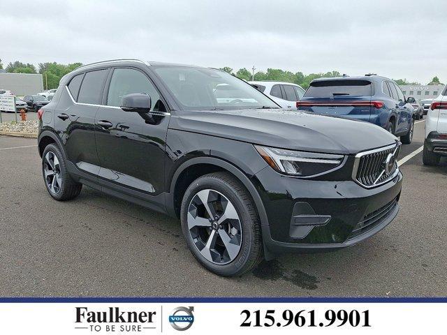 new 2025 Volvo XC40 car, priced at $46,035
