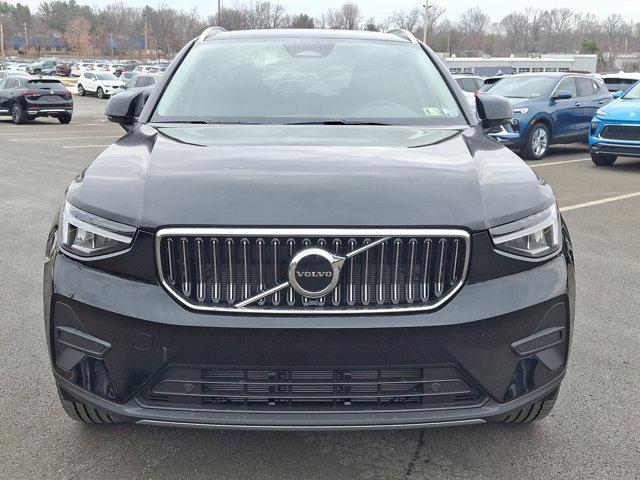 new 2025 Volvo XC40 car, priced at $46,015