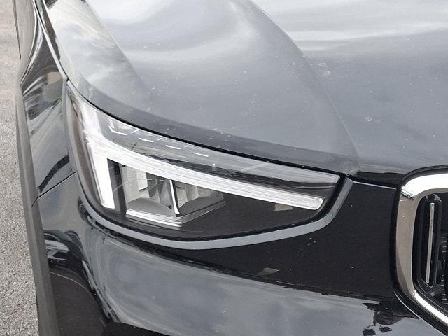 new 2025 Volvo XC40 car, priced at $46,015