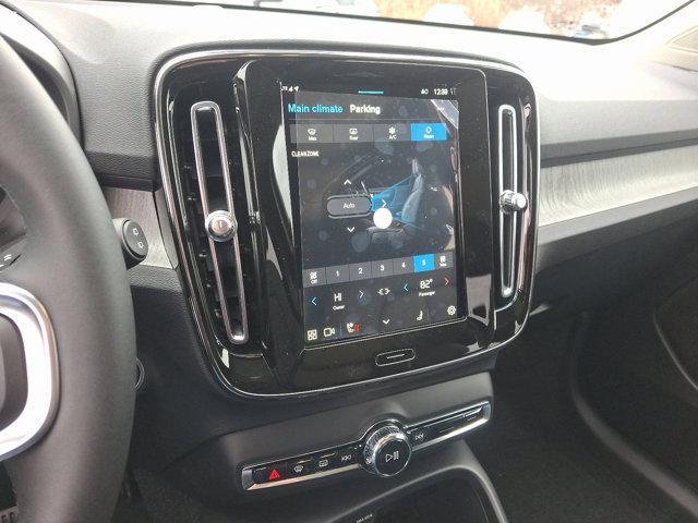 new 2025 Volvo XC40 car, priced at $49,790