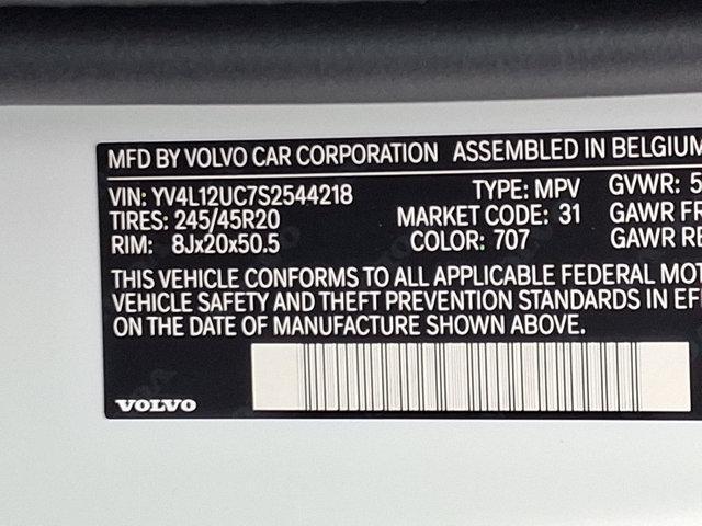 new 2025 Volvo XC40 car, priced at $49,790