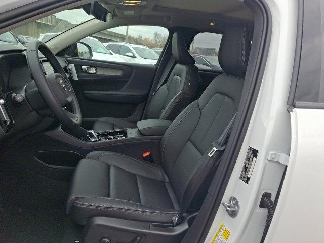 new 2025 Volvo XC40 car, priced at $49,790
