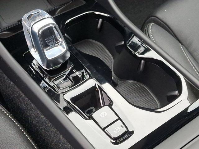 new 2025 Volvo XC40 car, priced at $49,790