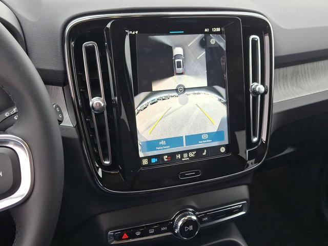 new 2025 Volvo XC40 car, priced at $49,790