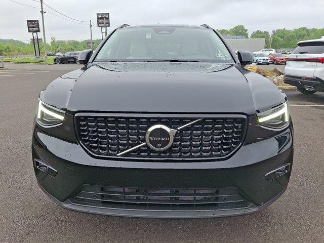 new 2025 Volvo XC40 car, priced at $52,235