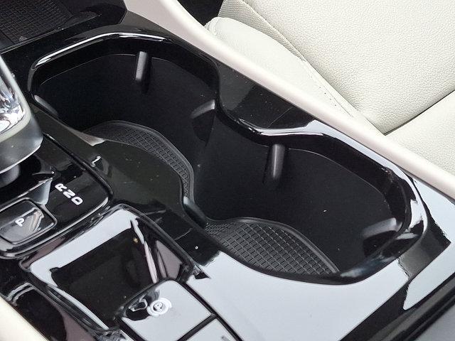 new 2025 Volvo XC40 car, priced at $52,235
