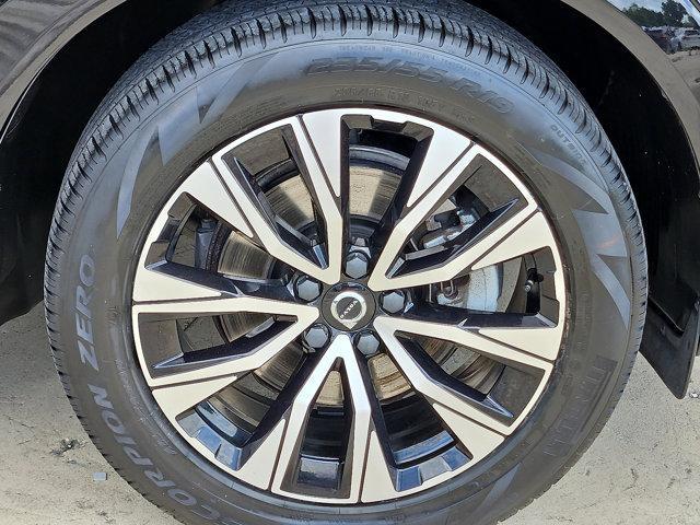 used 2023 Volvo XC60 car, priced at $39,395