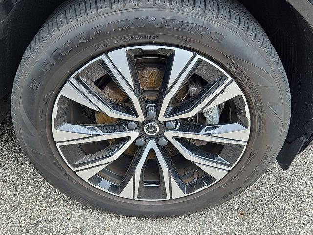used 2023 Volvo XC60 car, priced at $41,990