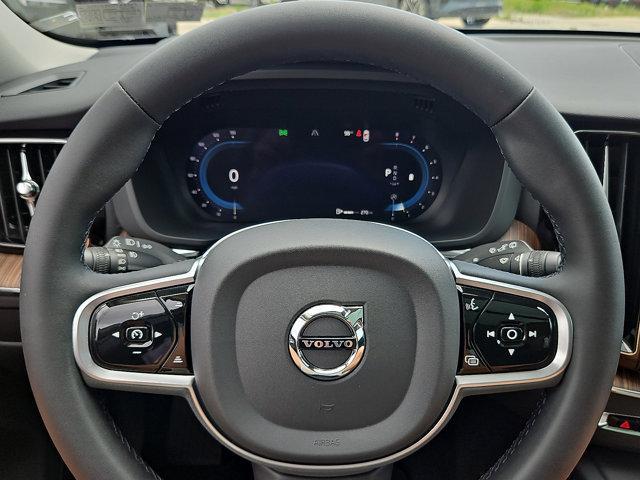 used 2023 Volvo XC60 car, priced at $39,395