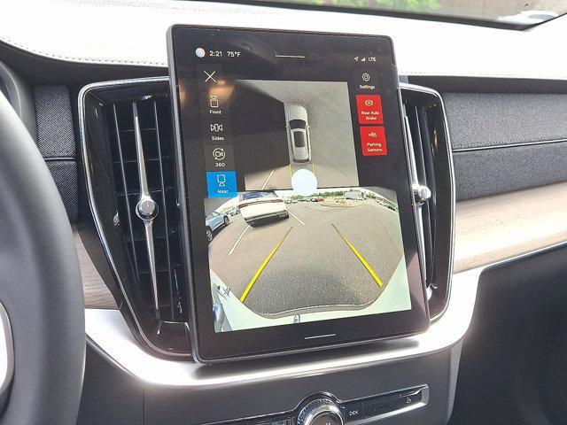 new 2025 Volvo XC90 car, priced at $69,155