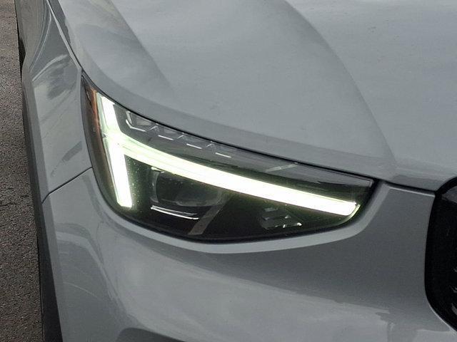 new 2025 Volvo XC40 car, priced at $49,790