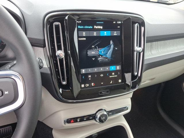 new 2025 Volvo XC40 car, priced at $49,790