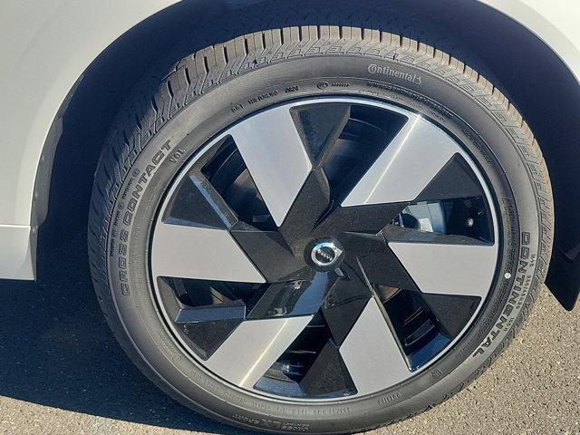 new 2025 Volvo XC60 Plug-In Hybrid car, priced at $66,625