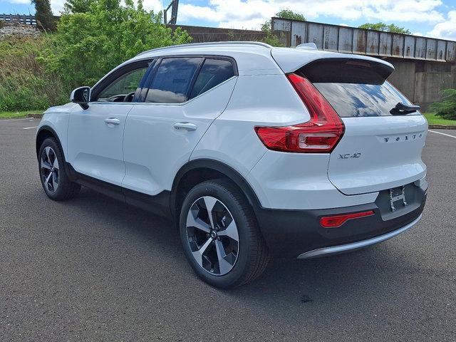 new 2025 Volvo XC40 car, priced at $46,035
