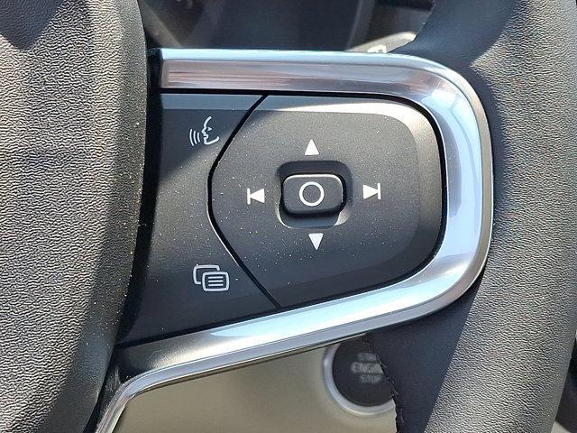 new 2025 Volvo XC40 car, priced at $48,785