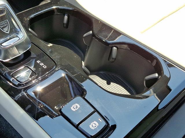 new 2025 Volvo XC40 car, priced at $48,785