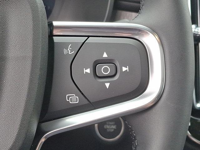 new 2025 Volvo XC40 car, priced at $49,810