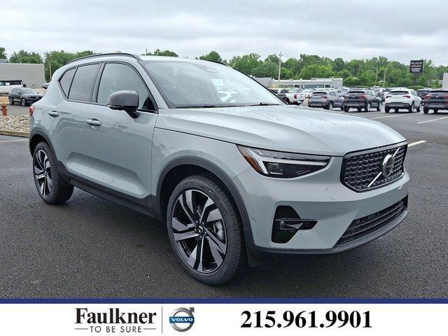 new 2025 Volvo XC40 car, priced at $49,810