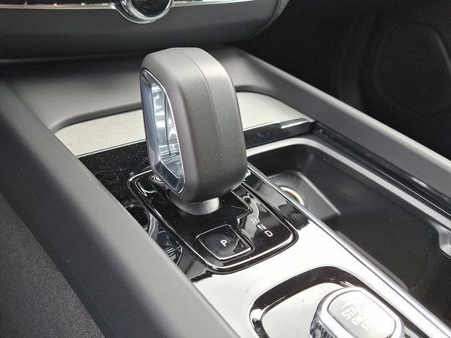 new 2025 Volvo XC60 car, priced at $55,360