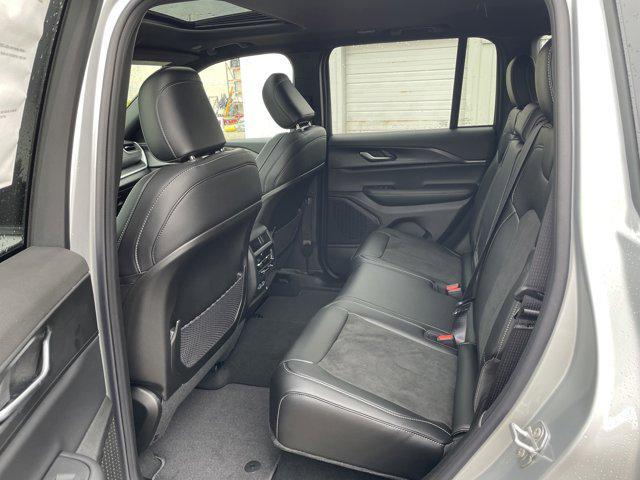 new 2025 Jeep Grand Cherokee car, priced at $46,725