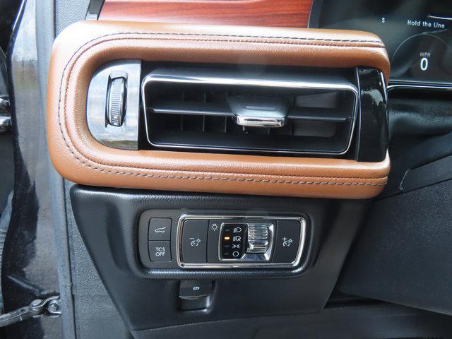 used 2022 Lincoln Nautilus car, priced at $38,960