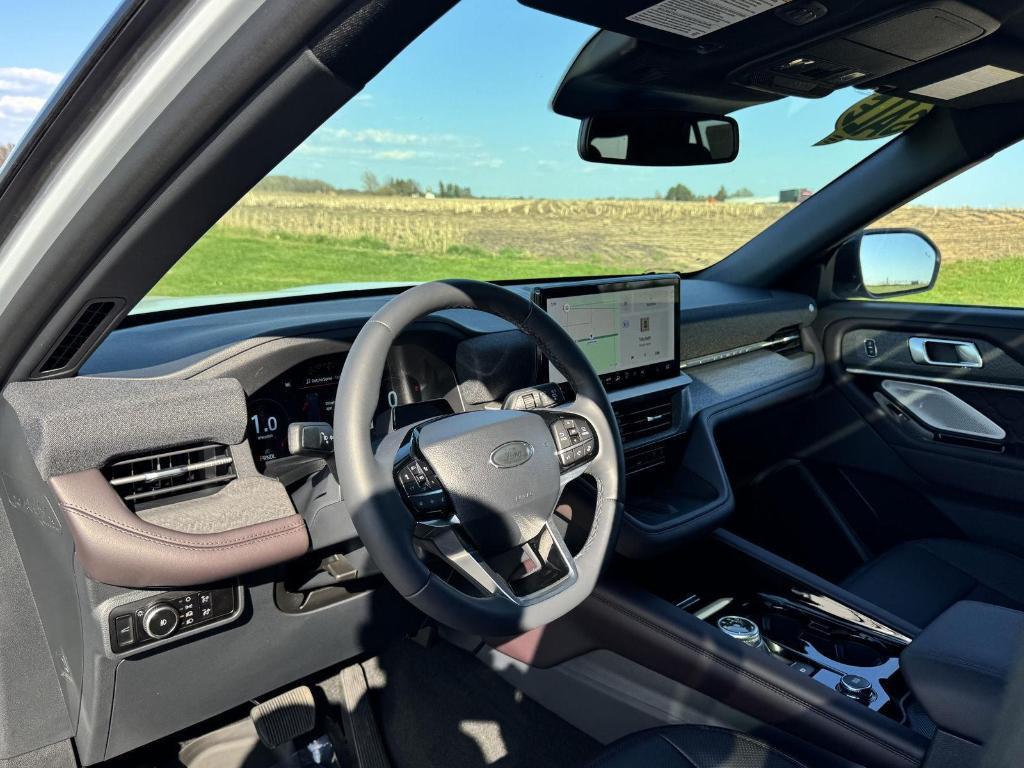 new 2025 Ford Explorer car, priced at $57,067