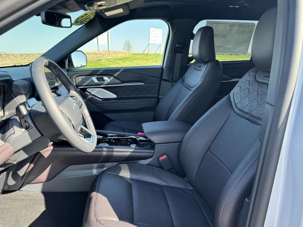 new 2025 Ford Explorer car, priced at $57,067