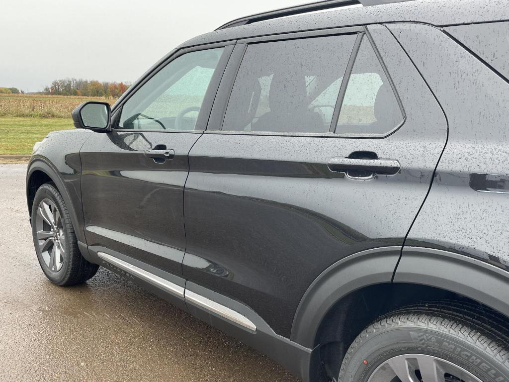 new 2025 Ford Explorer car, priced at $44,540