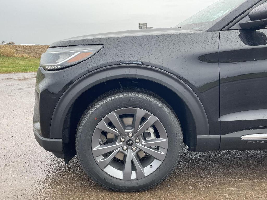 new 2025 Ford Explorer car, priced at $44,540