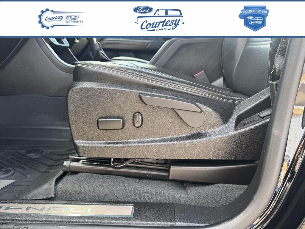 used 2022 GMC Canyon car, priced at $32,728