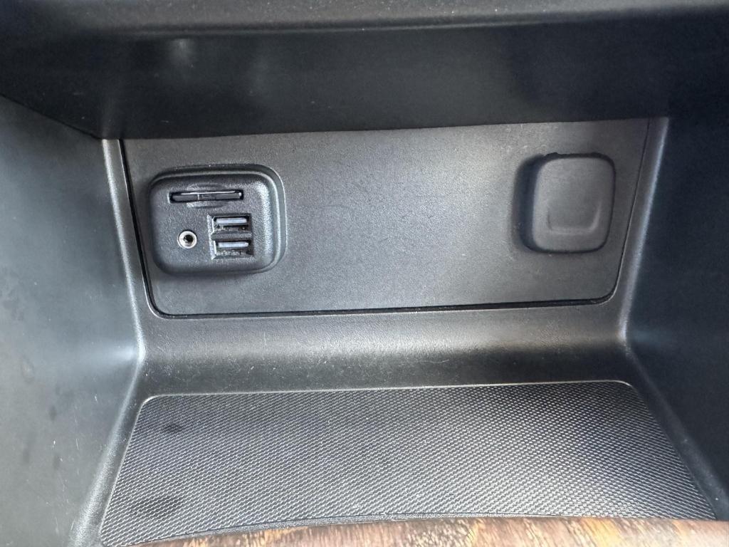 used 2022 GMC Canyon car, priced at $33,333