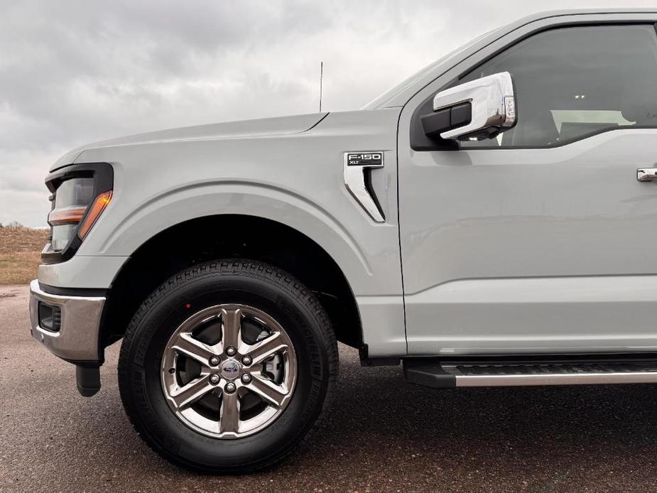 new 2024 Ford F-150 car, priced at $52,732