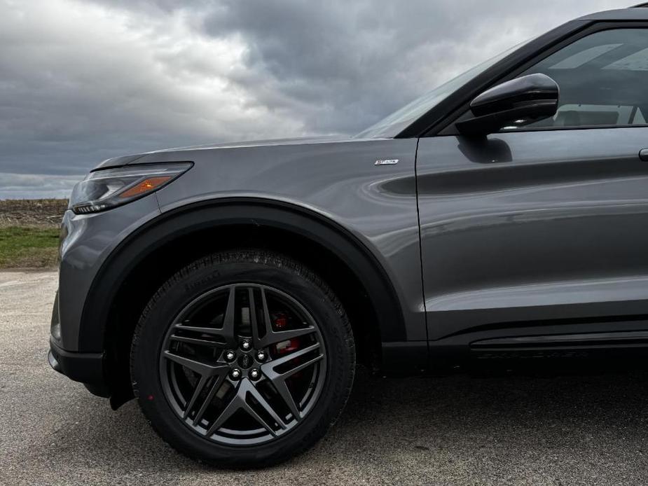 new 2025 Ford Explorer car, priced at $50,700