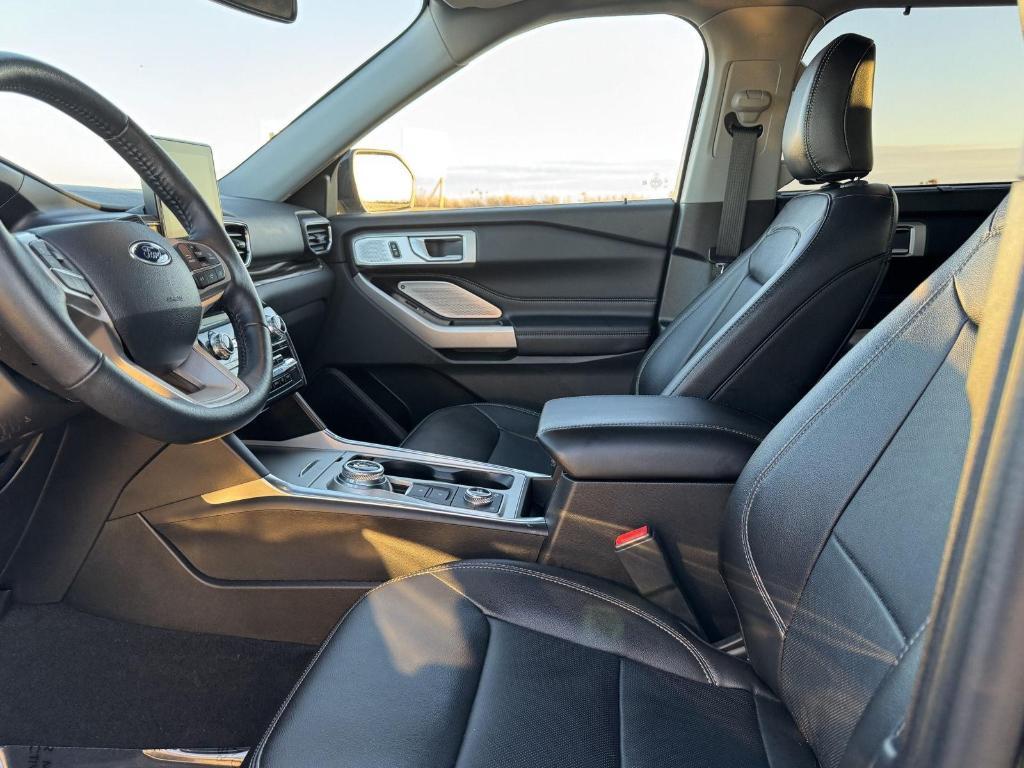 used 2022 Ford Explorer car, priced at $35,999