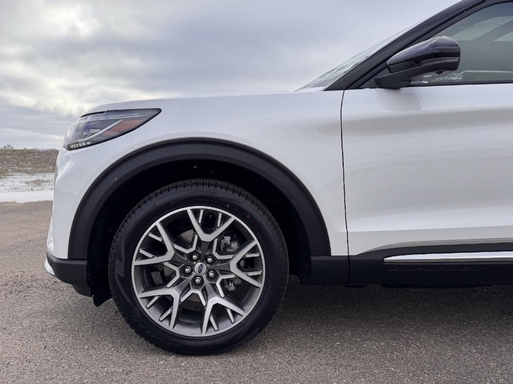 new 2025 Ford Explorer car, priced at $58,250