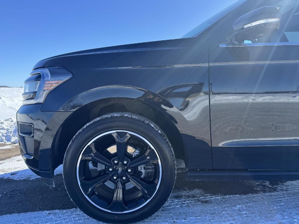 used 2022 Ford Expedition car, priced at $49,999