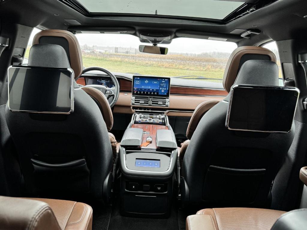 used 2022 Lincoln Navigator car, priced at $59,999
