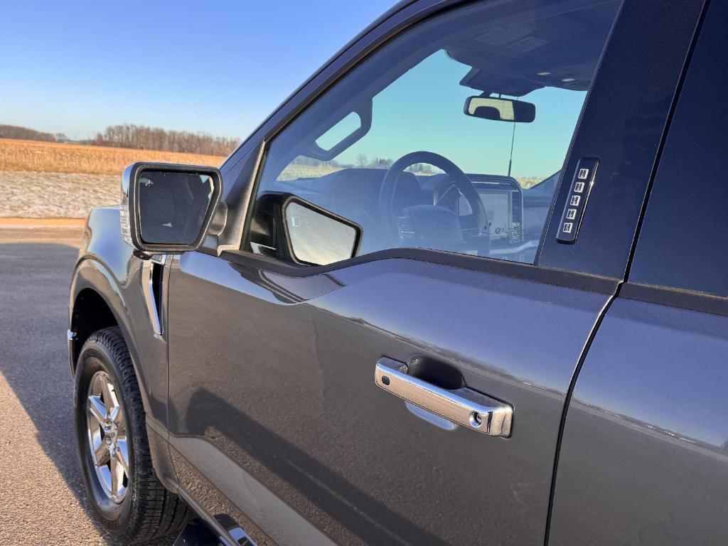 new 2024 Ford F-150 car, priced at $52,732