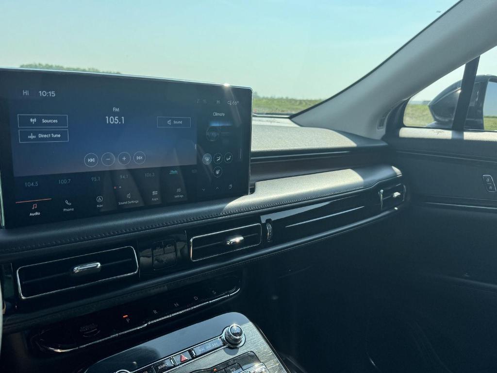 used 2022 Lincoln Nautilus car, priced at $36,728