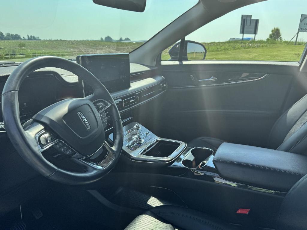 used 2022 Lincoln Nautilus car, priced at $36,728