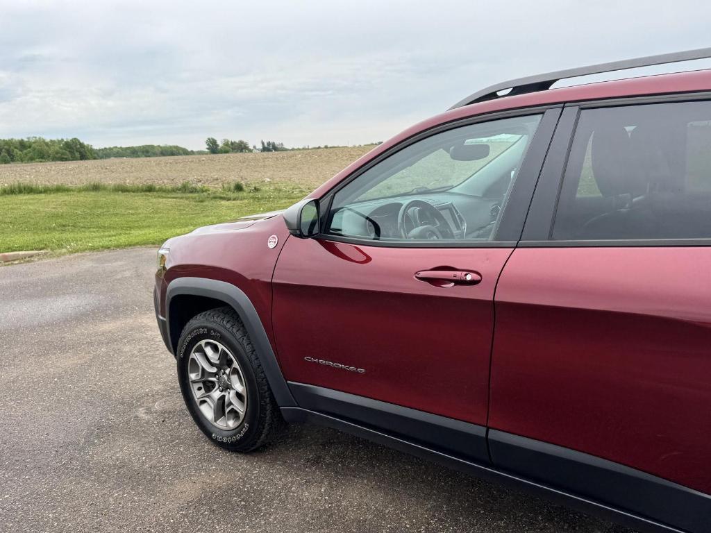 used 2020 Jeep Cherokee car, priced at $23,999