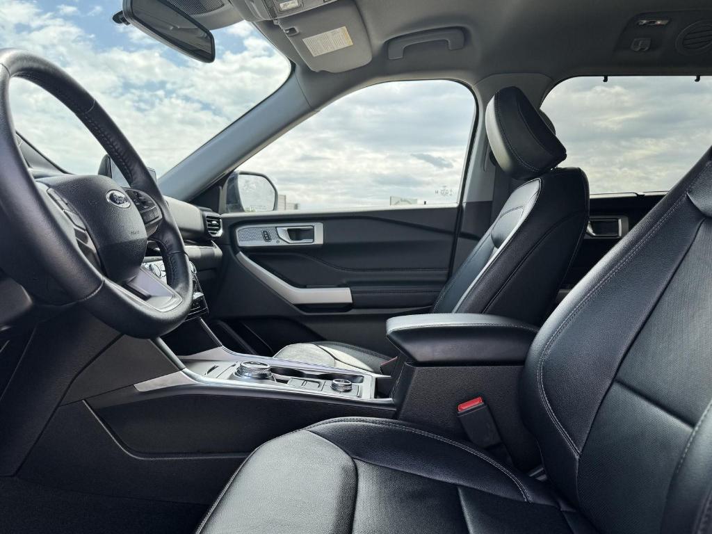 used 2024 Ford Explorer car, priced at $43,999