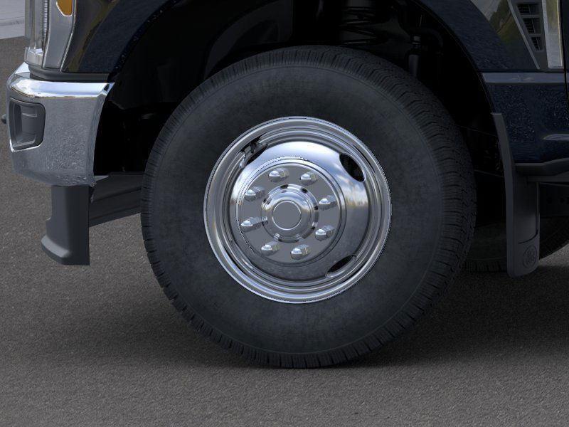 new 2025 Ford F-350 car, priced at $78,315