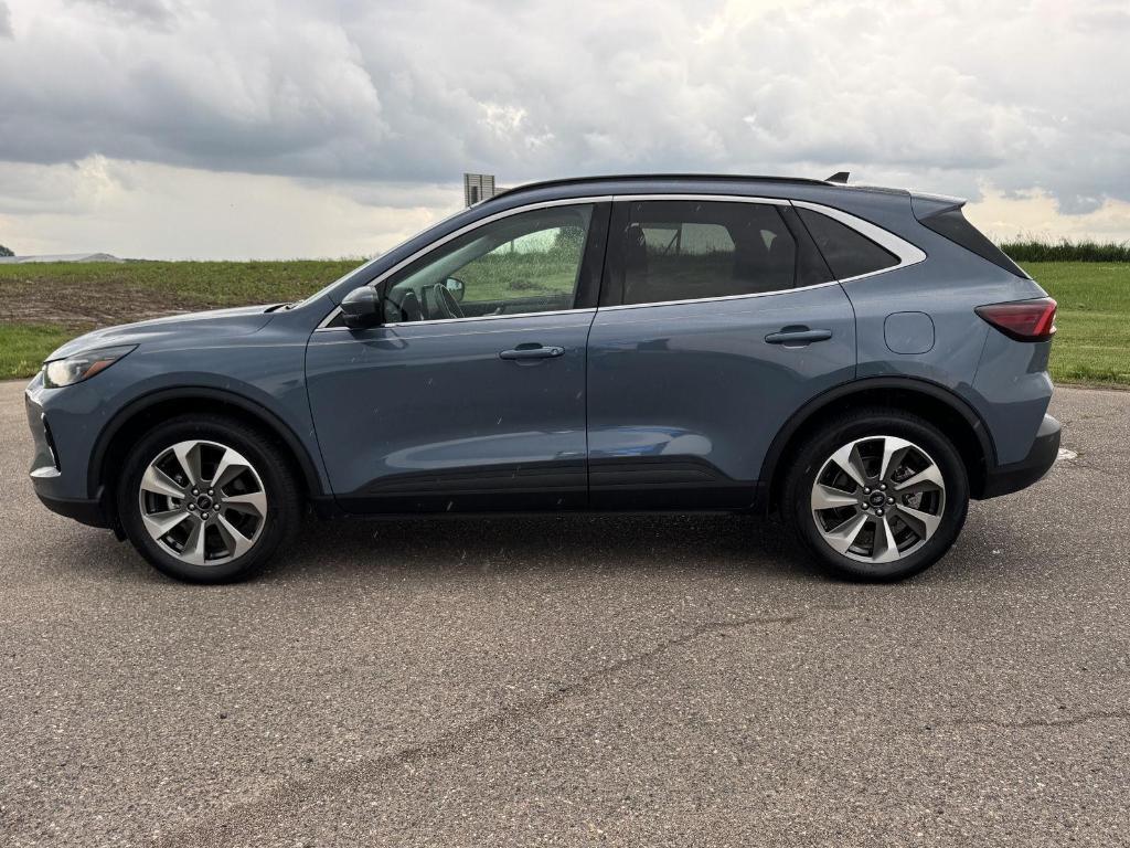 used 2023 Ford Escape car, priced at $29,677